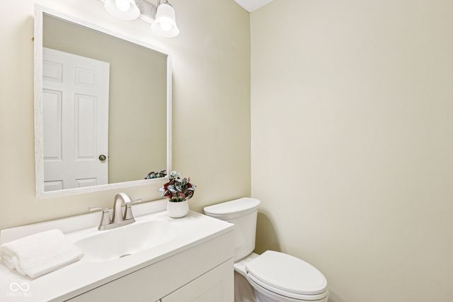 7611 E 116th Street, Fishers, IN 46038