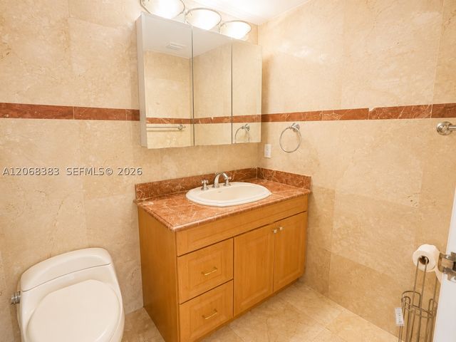 7601 E Treasure Dr 1924, North Bay Village, FL 33141