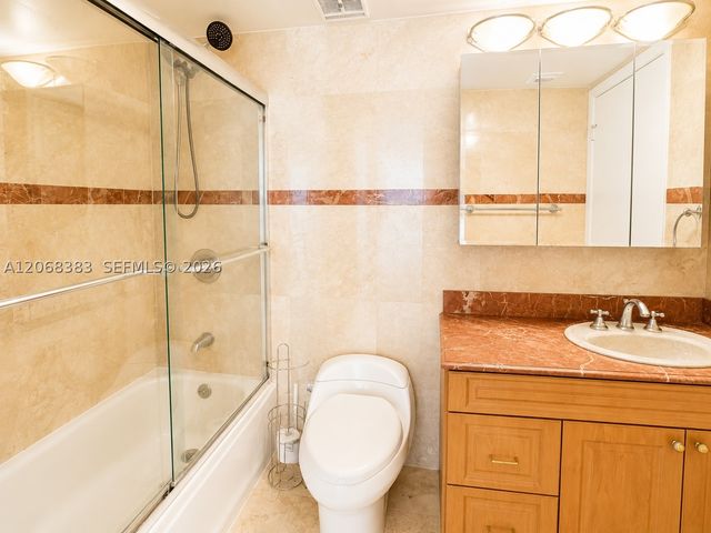 7601 E Treasure Dr 1924, North Bay Village, FL 33141