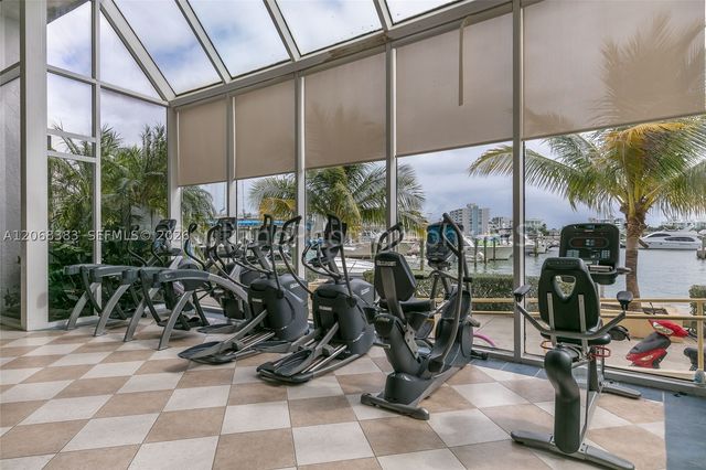 7601 E Treasure Dr 1924, North Bay Village, FL 33141