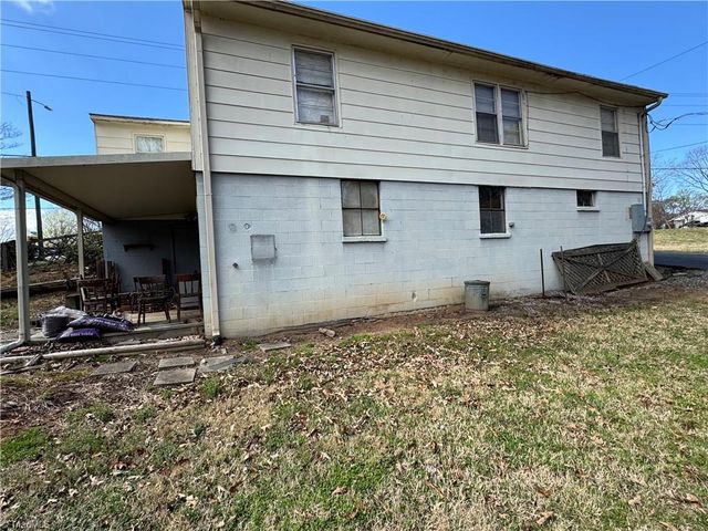 1845 Old Hollow Road, Walkertown, NC 27051