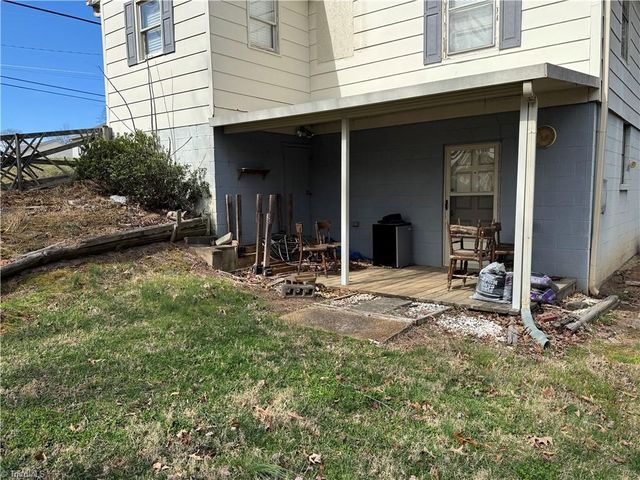 1845 Old Hollow Road, Walkertown, NC 27051