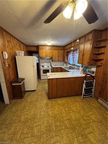 1845 Old Hollow Road, Walkertown, NC 27051
