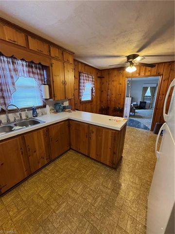 1845 Old Hollow Road, Walkertown, NC 27051