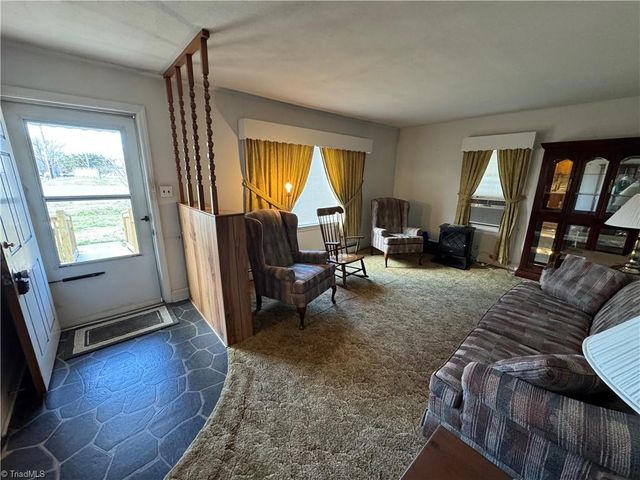 1845 Old Hollow Road, Walkertown, NC 27051