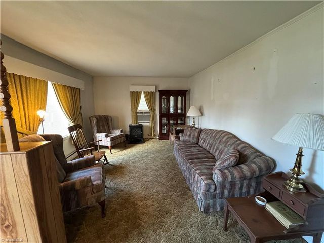 1845 Old Hollow Road, Walkertown, NC 27051