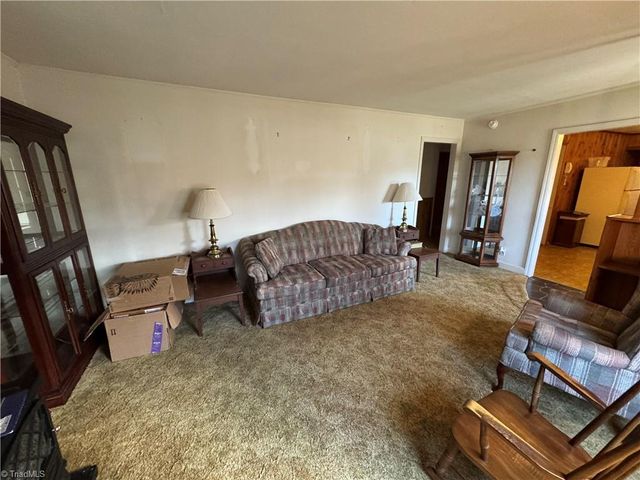 1845 Old Hollow Road, Walkertown, NC 27051