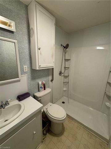1845 Old Hollow Road, Walkertown, NC 27051