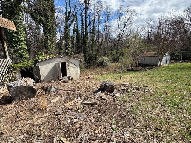 1845 Old Hollow Road, Walkertown, NC 27051