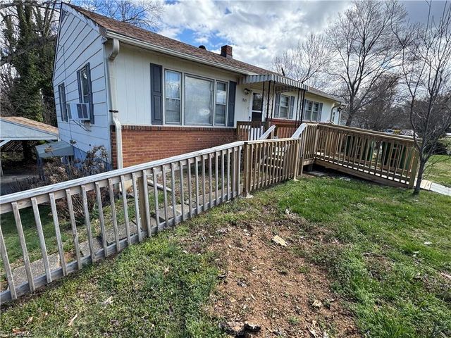 1845 Old Hollow Road, Walkertown, NC 27051