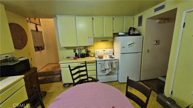 9734 Chocolate Summit, El Cajon, CA 92021