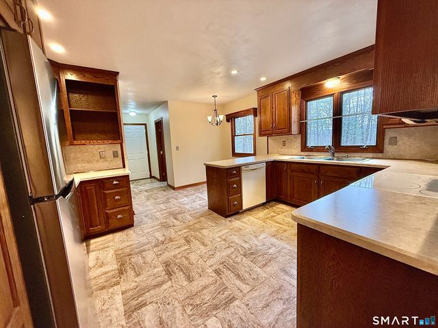 123 Cross Brook Road, Woodbury, CT 06798