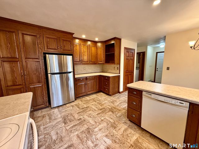 123 Cross Brook Road, Woodbury, CT 06798