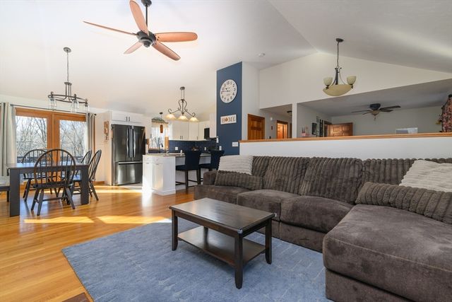 12 Hickory Rd, Millville, MA 01529