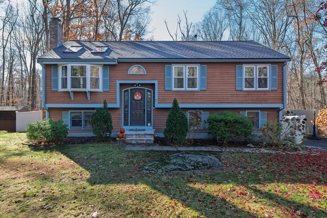 12 Hickory Rd, Millville, MA 01529