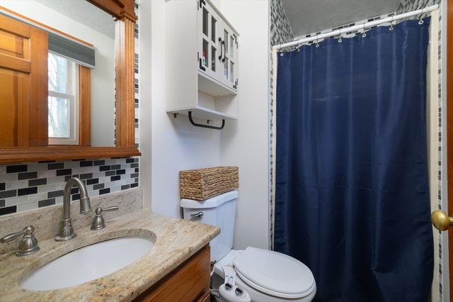 12 Hickory Rd, Millville, MA 01529