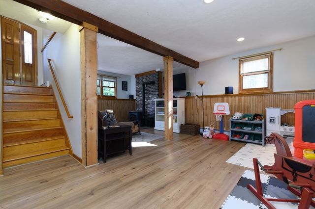 12 Hickory Rd, Millville, MA 01529