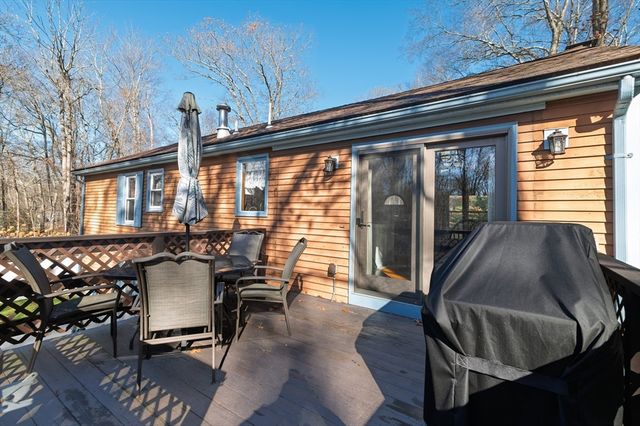 12 Hickory Rd, Millville, MA 01529