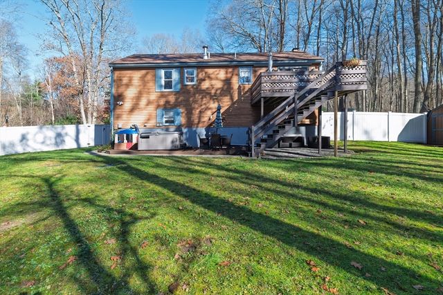 12 Hickory Rd, Millville, MA 01529