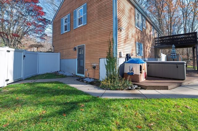 12 Hickory Rd, Millville, MA 01529