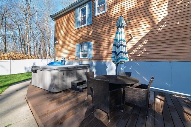 12 Hickory Rd, Millville, MA 01529