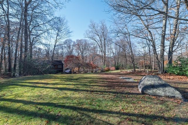 12 Hickory Rd, Millville, MA 01529