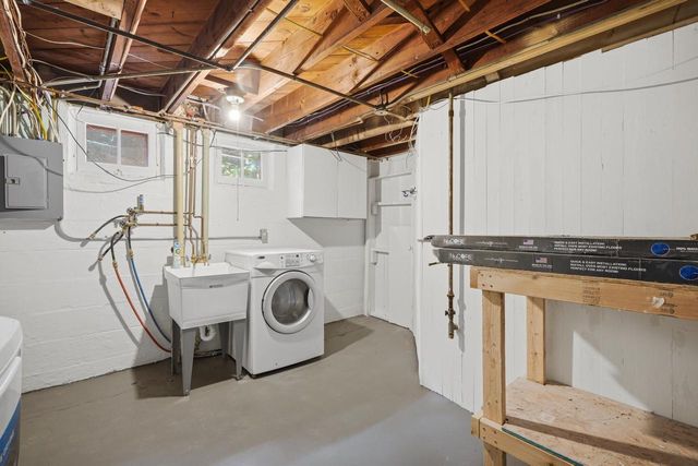 3040 N 76th STREET, Milwaukee, WI 53222
