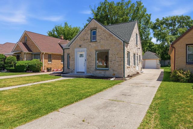 3040 N 76th STREET, Milwaukee, WI 53222