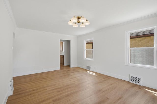 3040 N 76th STREET, Milwaukee, WI 53222