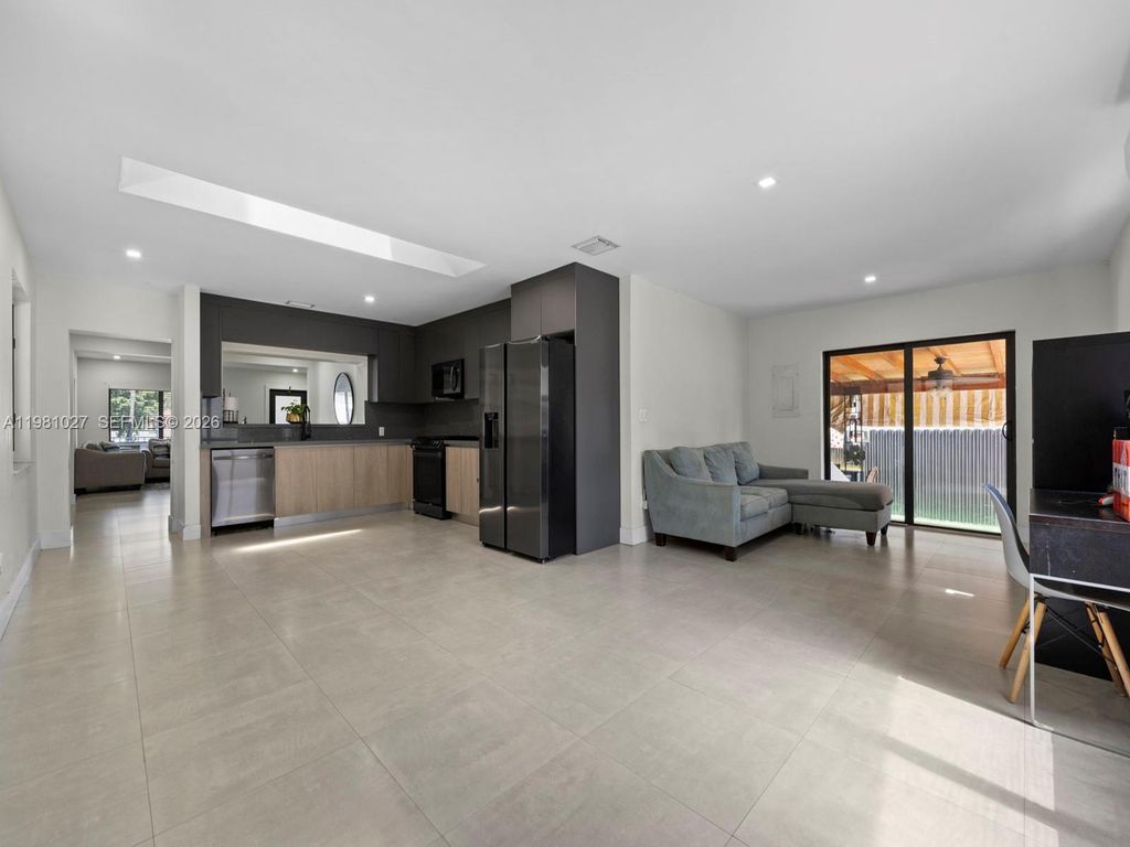 Image 29 of property listing at 252 E 36th St, Hialeah, FL 33013