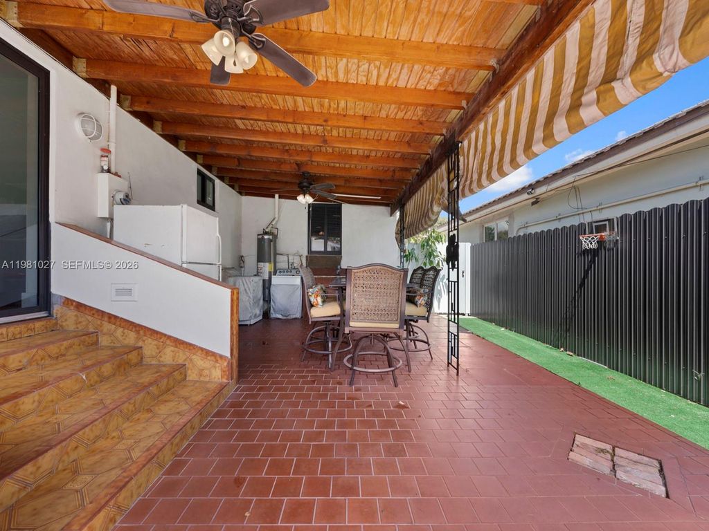 Image 32 of property listing at 252 E 36th St, Hialeah, FL 33013