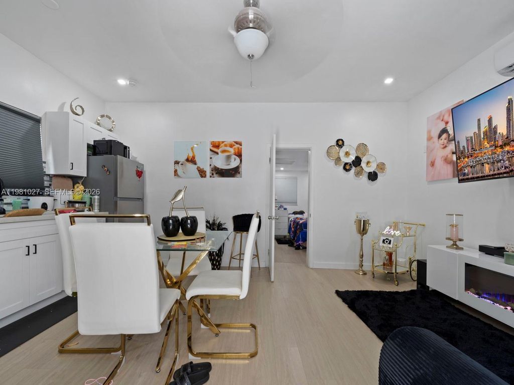 Image 43 of property listing at 252 E 36th St, Hialeah, FL 33013