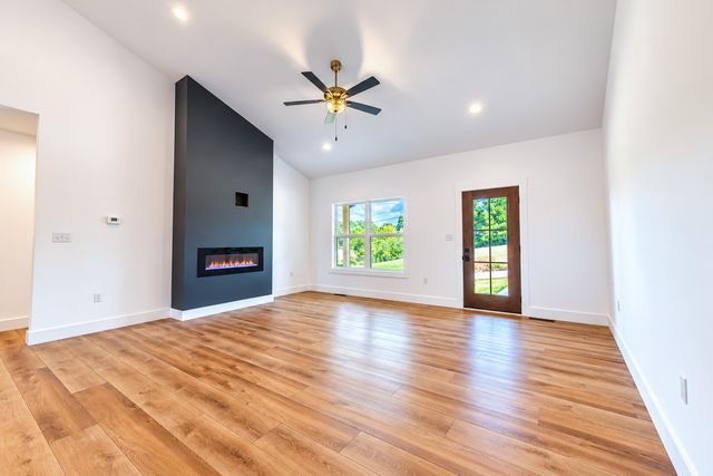 182 Spring Meadows Drive, Science Hill, KY 42553