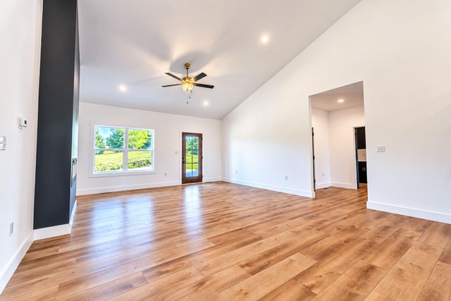 182 Spring Meadows Drive, Science Hill, KY 42553
