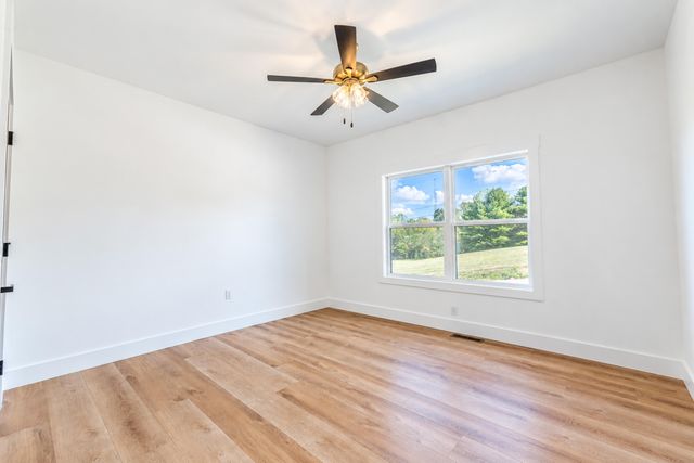 182 Spring Meadows Drive, Science Hill, KY 42553