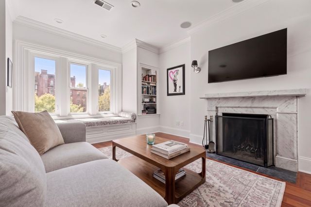 321 Commonwealth Ave 40, Boston, MA 02115