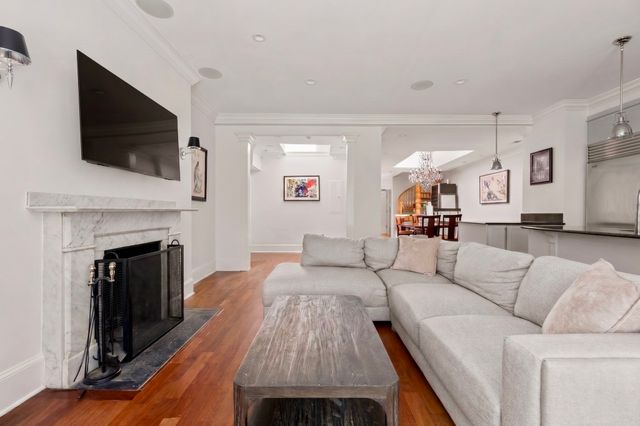 321 Commonwealth Ave 40, Boston, MA 02115