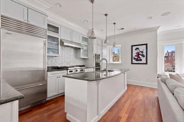 321 Commonwealth Ave 40, Boston, MA 02115