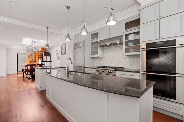 321 Commonwealth Ave 40, Boston, MA 02115