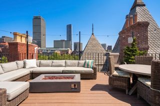 321 Commonwealth Ave 40, Boston, MA 02115