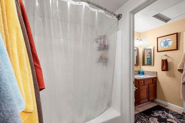 1050 La Tortuga Drive 40, Vista, CA 92081