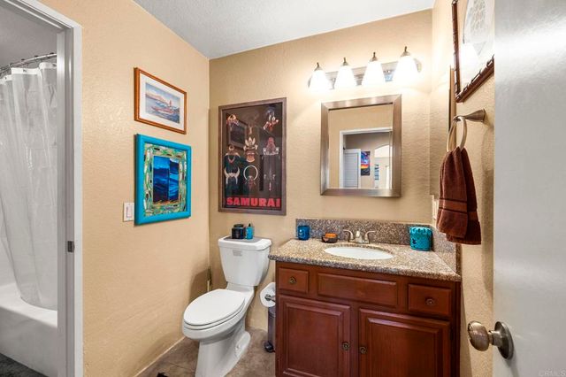 1050 La Tortuga Drive 40, Vista, CA 92081