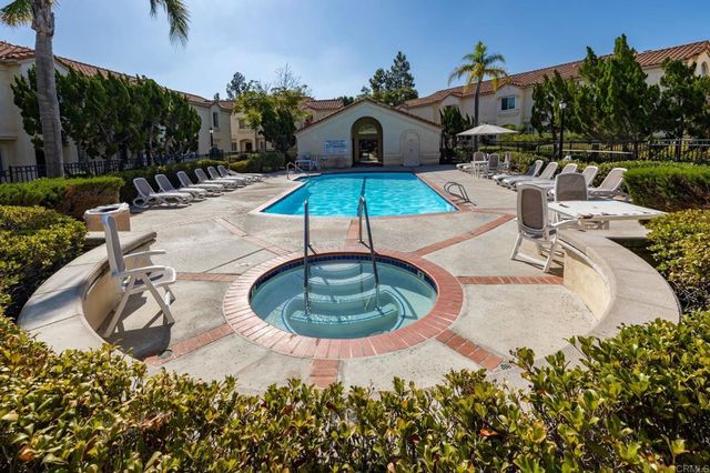 1050 La Tortuga Drive 40, Vista, CA 92081