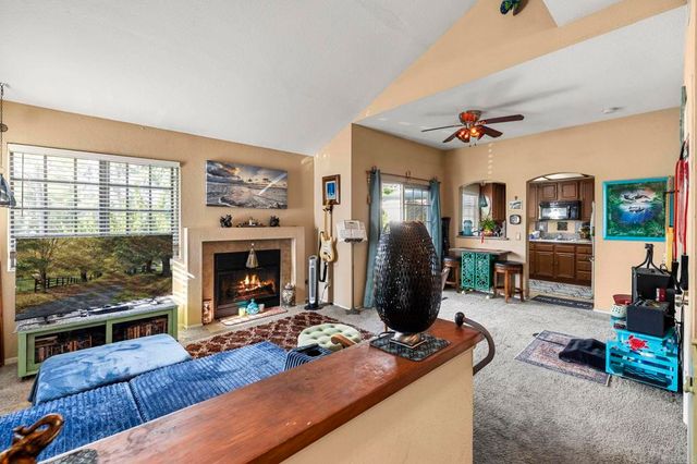 1050 La Tortuga Drive 40, Vista, CA 92081