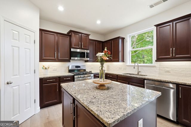 111 Bevington Lane, Woodstock, GA 30188
