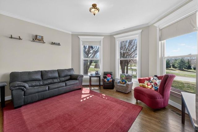 15401 Antioch Road, Overland Park, KS 66221