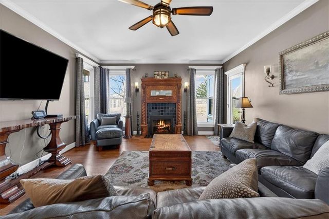 15401 Antioch Road, Overland Park, KS 66221