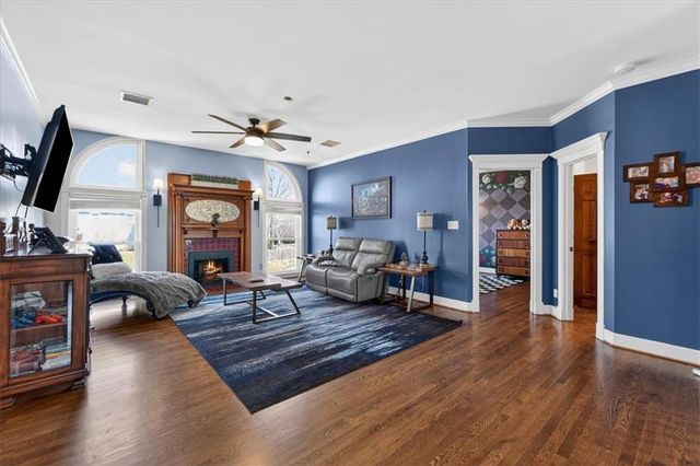 15401 Antioch Road, Overland Park, KS 66221