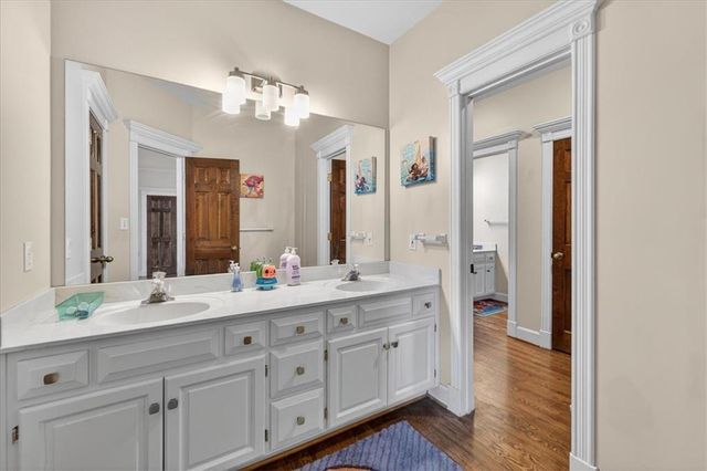 15401 Antioch Road, Overland Park, KS 66221