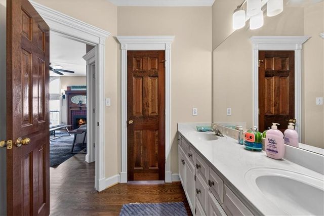 15401 Antioch Road, Overland Park, KS 66221